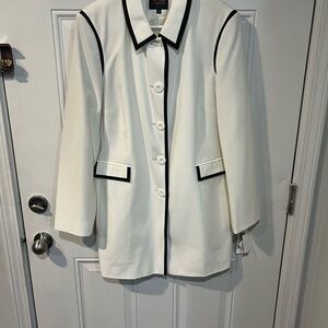 Elegant White Jacket with Navy Blue Trim